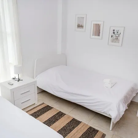 Private In Shared Flat منزل للإقامة نيقوسيا