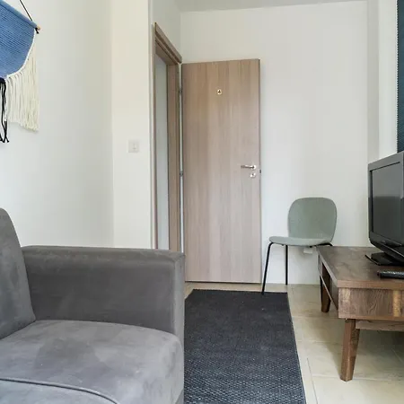 Private In Shared Flat 尼科西亚