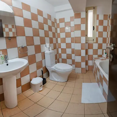 Private In Shared Flat * 尼科西亚