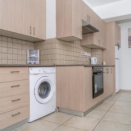 בית אירוח Private In Shared Flat ניקוסיה