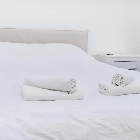 民宿 Private In Shared Flat *