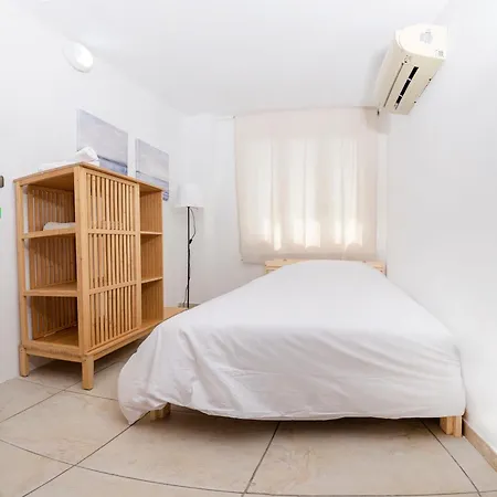 Private In Shared Flat 尼科西亚