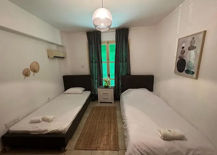 בית אירוח Private In Shared Flat *