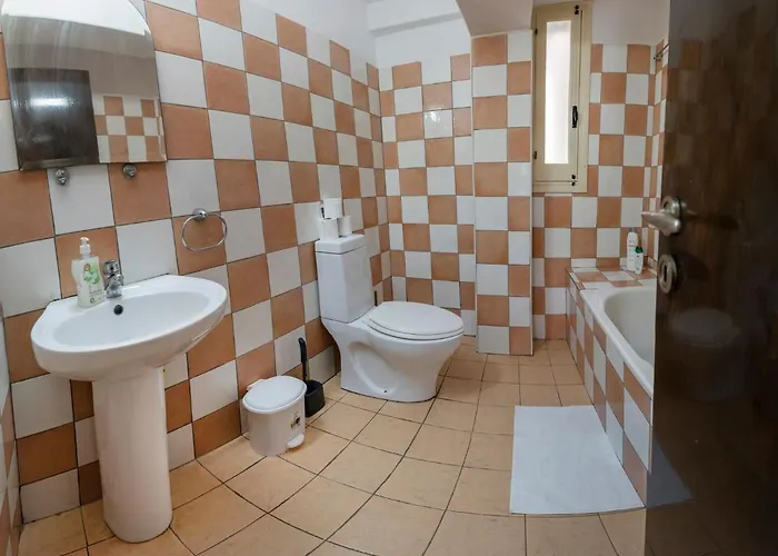 Private In Shared Flat * Nicósia