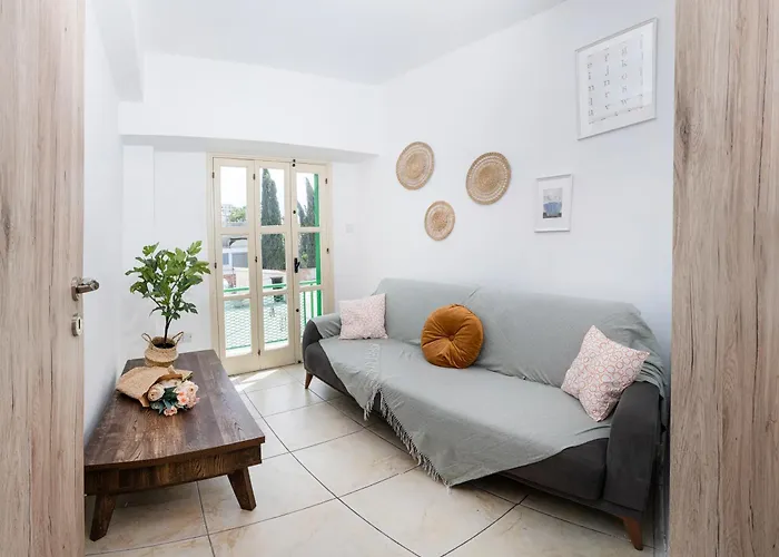 Private In Shared Flat * Nicósia